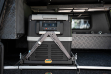 Velký výsuvný podstavec na ledničku výklopný 60L