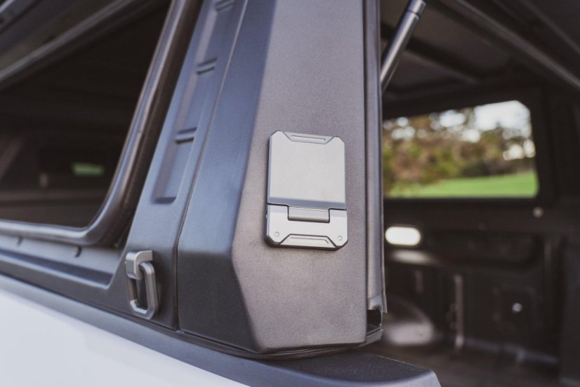Hliníkový hardtop JD10-PRO RAM 1500 s RAMBOX  kratší korba 5'7″ 2019+