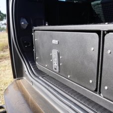 Zásuvkový systém Land Rover New Defender 110