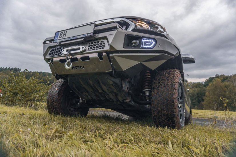Nárazník pevnostní  bez bullbaru  Ford RANGER PX