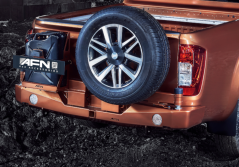 Zadní pevnostní nárazník Nissan NP300 od 2015