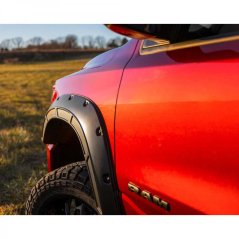 Přední a zadní lemy blatníků Rough Country Defender pro RAM 1500 DT