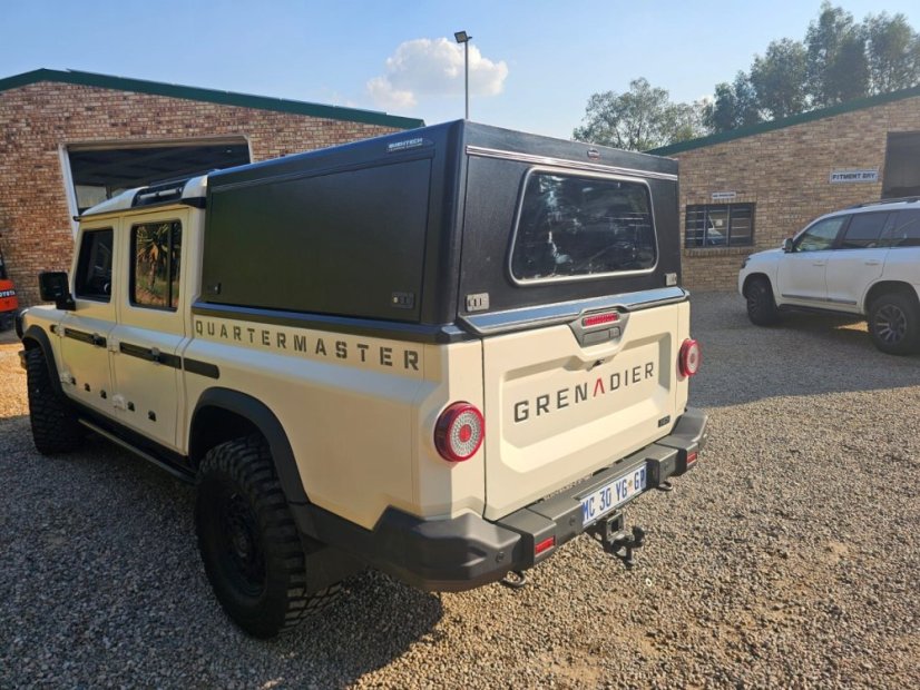 Hardtop hliníkový Ineos Quartermaster hladký povrch