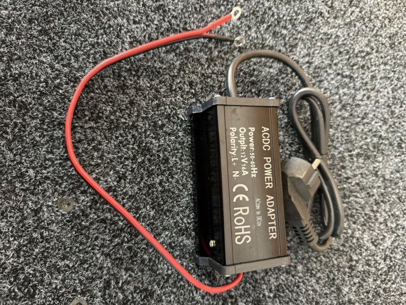 Napájecí adaptér z 12V na 220V pro dieselové ohřívače vzduchu