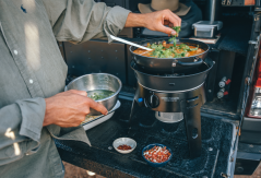 Gril Safari Chef 30 HP Combo na cesty do kempu i zahradu