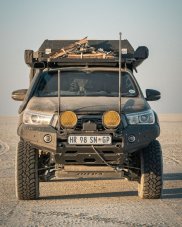 Přední pevnostní nárazník Legend Toyota HiLux Revo (2021+)