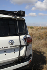 Žebřík na zadní dveře  K9 Toyota Land Cruiser 300